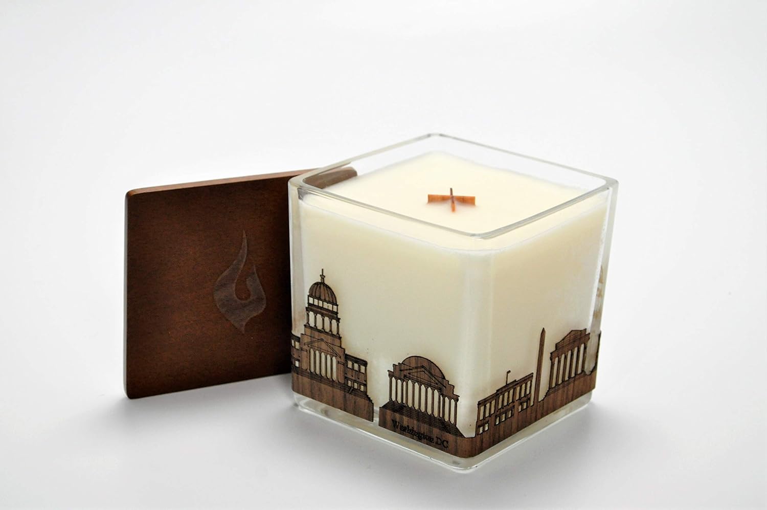 Swoon Living Mahogany Scented LG Jar City Skyline Candle