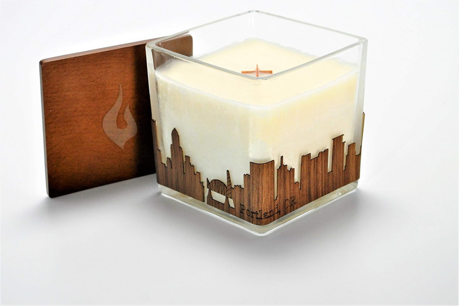 Swoon Living Mahogany Scented LG Jar City Skyline Candle